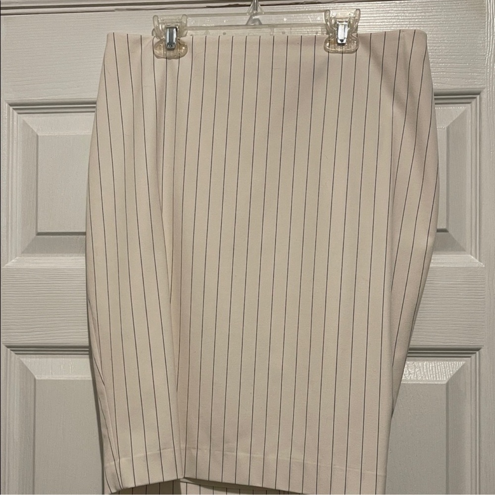 Express Cream Pencil Skirt with Pinstripes Size 10